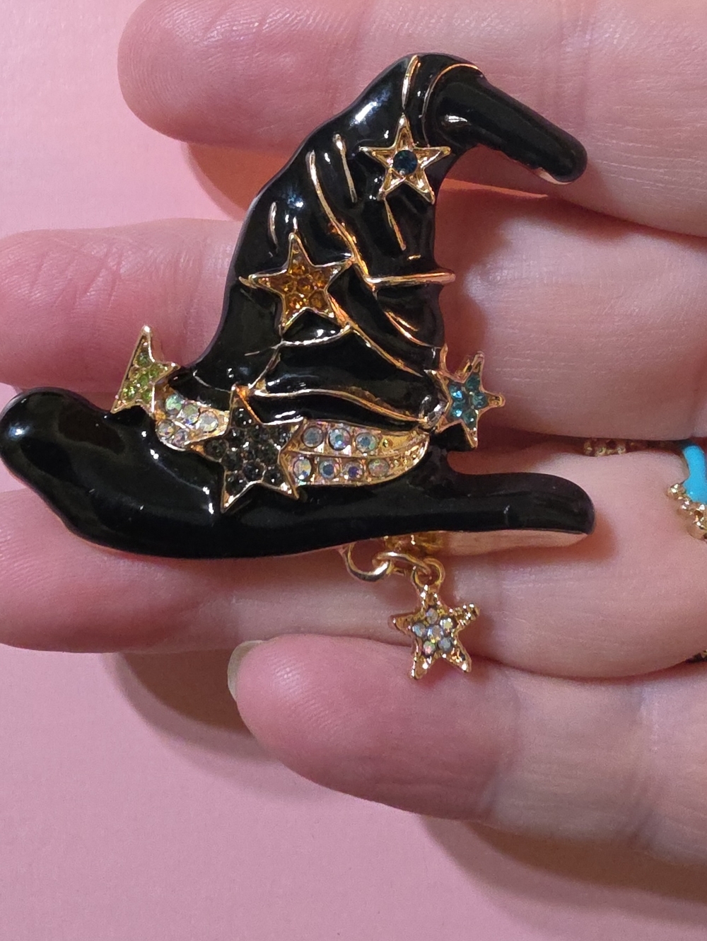 A95-Black Witch Hat Crystal Star Brooch